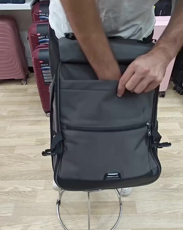 Sac à dos Marcelo PRO gris, photo réelle en boutique