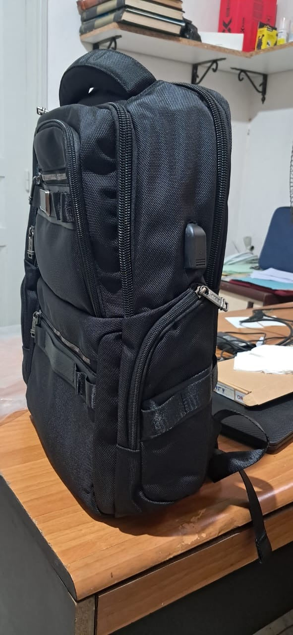 Port USB du sac business, photo réelle