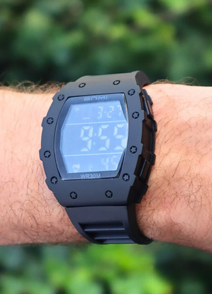 BNMI 2203 TitanSport – Montre digitale masculine au style affirmé