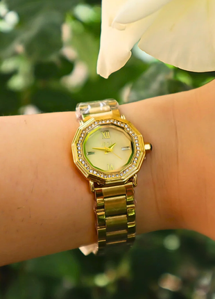 IEKE Zenna – Montre Femme Carrée Chic & Intemporelle 88273