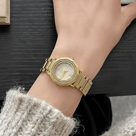 IEKE Zenna – Montre Femme Carrée Chic & Intemporelle 88273