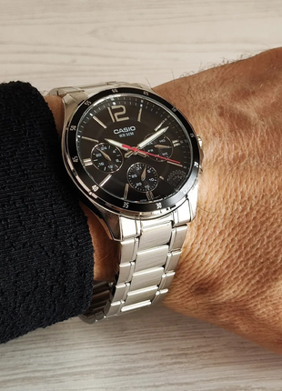 Montre CASIO Homme Acier – Design moderne & Fiable 1374D