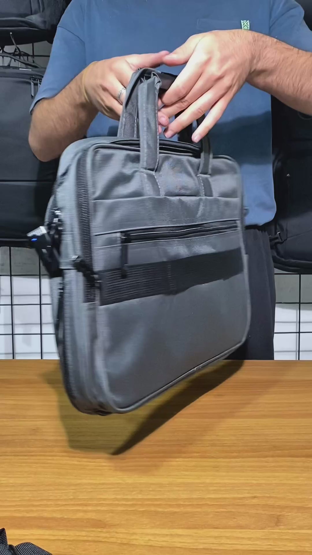 Cartable Multipoches Résistant 15.6'