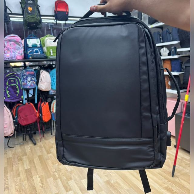 Sac à dos et cartable extensible noir - photo réelle de face - Backpack DZ